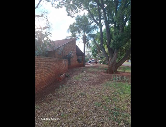 3 BEDROOM FREEHOLD FOR SALE IN CLARINA